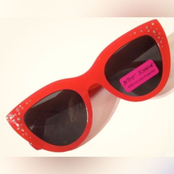 BETSEY JOHNSON Red Cat Eye Sunglasses
Bling-accented Rims Animal Print Arms
NWT - Picture 2 of 6
